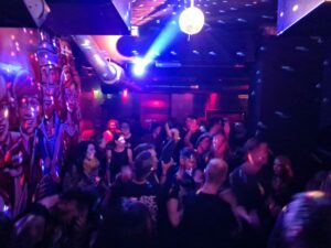 Basement des headCRASH